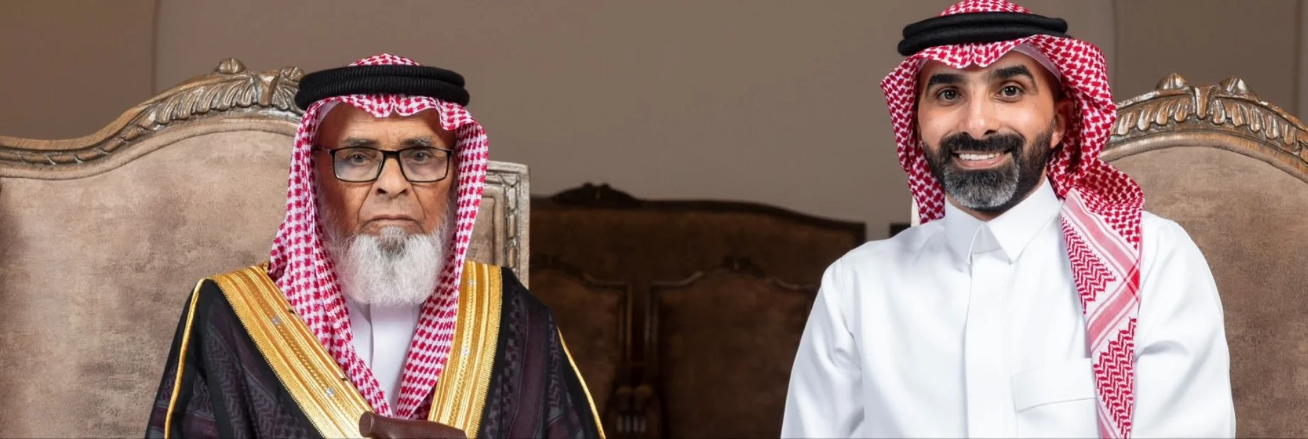 عبدالرحمن الحسين مع والده
